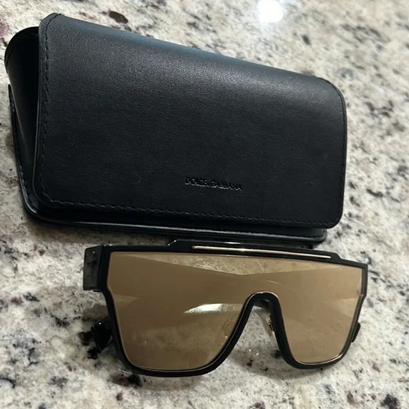 Dolce & Gabbana Black and Gold Oversized Sunglasses - Picture 5 of 9